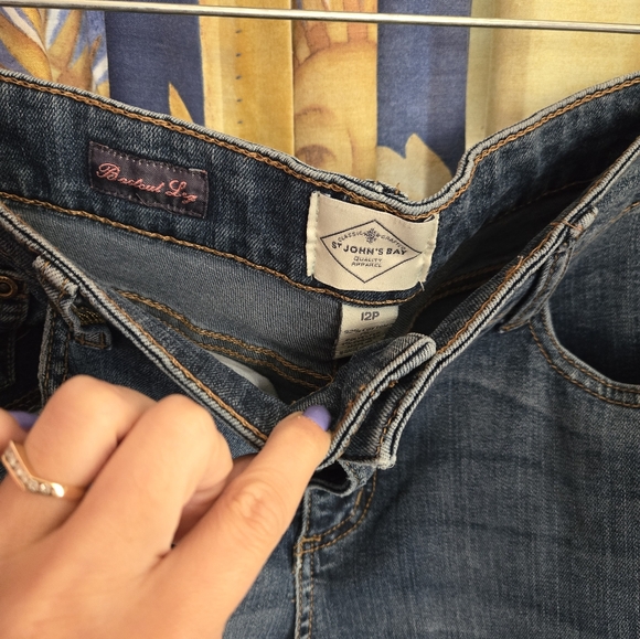 ST. Johns Bay BootCut Jean Size 12P - Picture 3 of 4